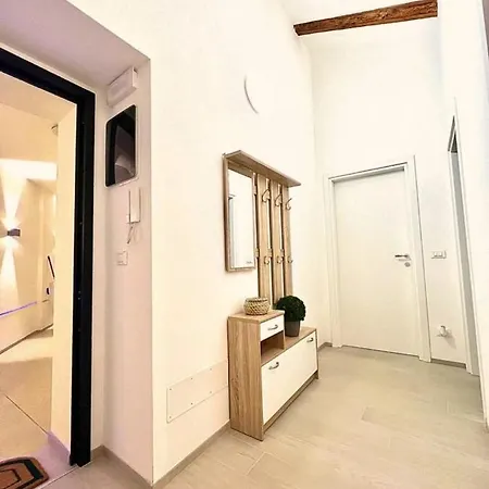 Apartment Perfect *